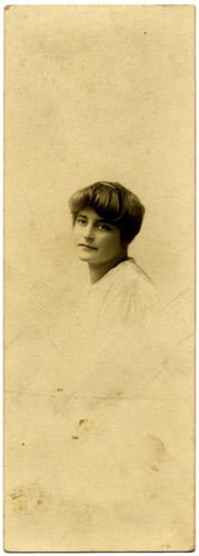 Ruth Durland Conklin Schiver. Circa 1890. chs-008244